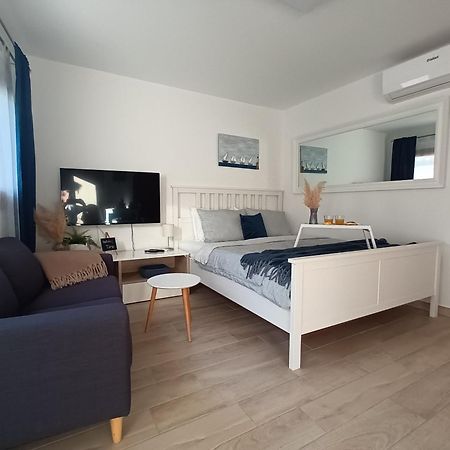 شقة App Hedonist Novigrad Istria المظهر الخارجي الصورة